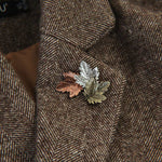 1Pc Maple Leaf Brooch Metal Vintage Women Girl CharmingExquisite Collar Lapel Pin Fashion Jewelry Party Garment Accessories