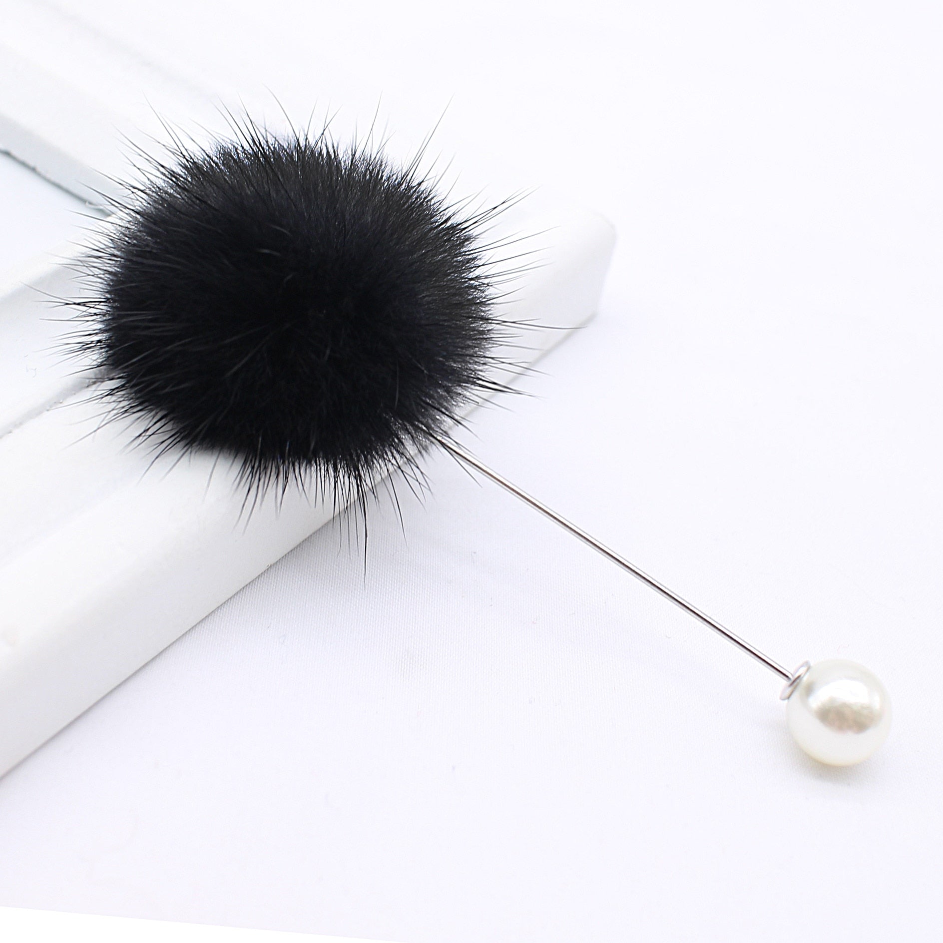 Fluffy Pearl Pin Brooches