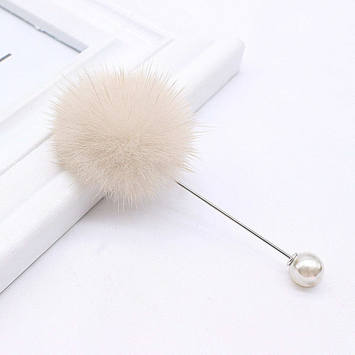 Fluffy Pearl Pin Brooches