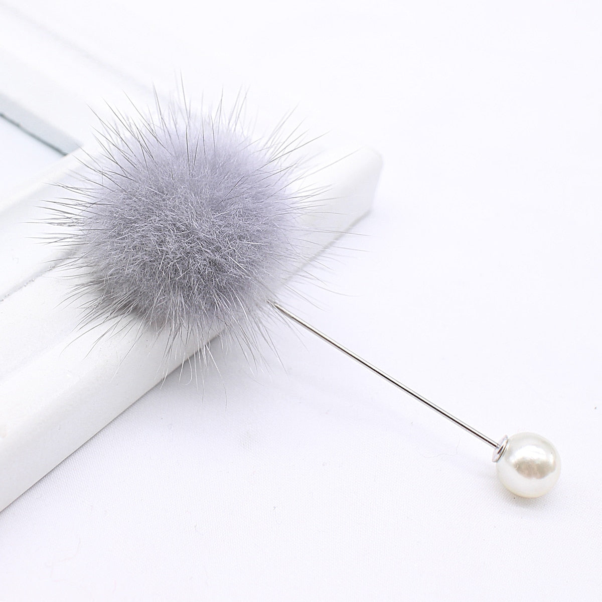 Fluffy Pearl Pin Brooches