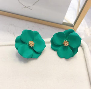 Korean Style Cute Metal Flower Stud Earrings For Women Girl Fashion Big Sweet Earring Femme Brinco Summer Jewelry Gifts