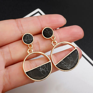 2018 New Fashion Stud Earrings Black White Stone Geometric Earrings Round Triangle Design Punk Ear Jewelry Brincos